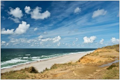 Wanderweg Rotes Kliff mit Wolken © 2018 Sabine Lommatzsch