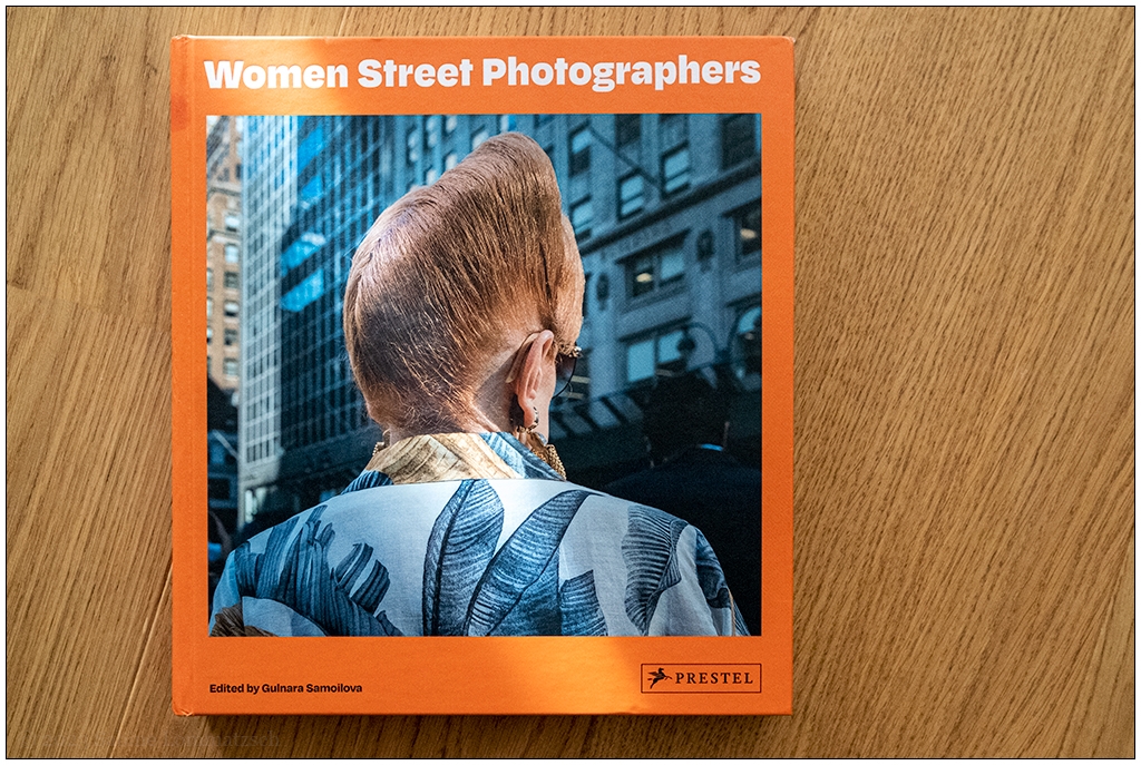 Buchcover: Women Street Photographers